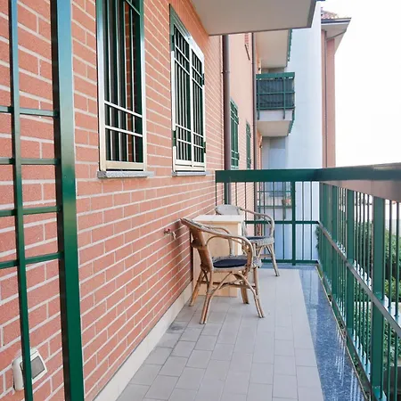 Apartment Caseospitali - Casa I Giardini, Bilocale A Pochi Passi Dal San Raffaele *