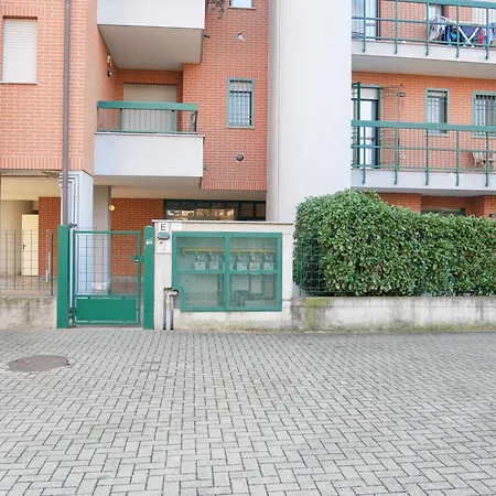 Guesthost - I Giardini Apartment *