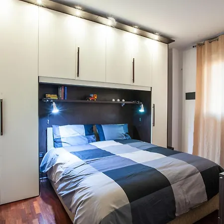 Apartment Caseospitali - Casa I Giardini, Bilocale A Pochi Passi Dal San Raffaele *