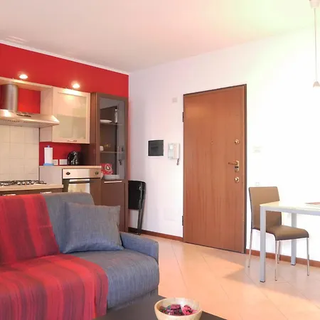 Apartment Caseospitali - Casa I Giardini, Bilocale A Pochi Passi Dal San Raffaele