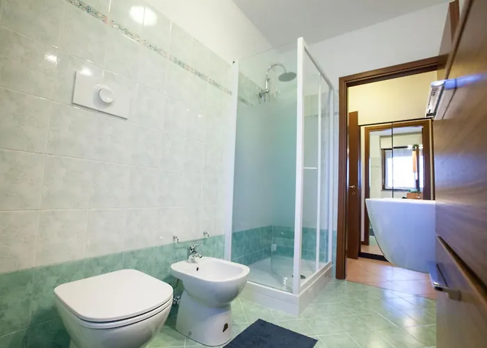 Guesthost - I Giardini * Vimodrone