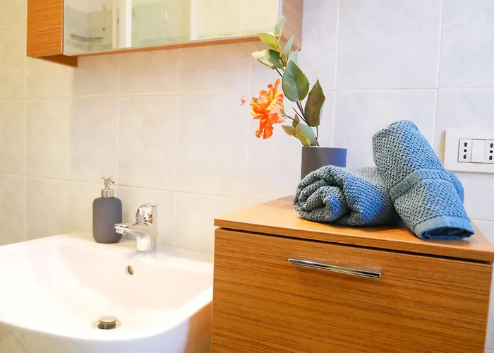 Guesthost - I Giardini Appartement *
